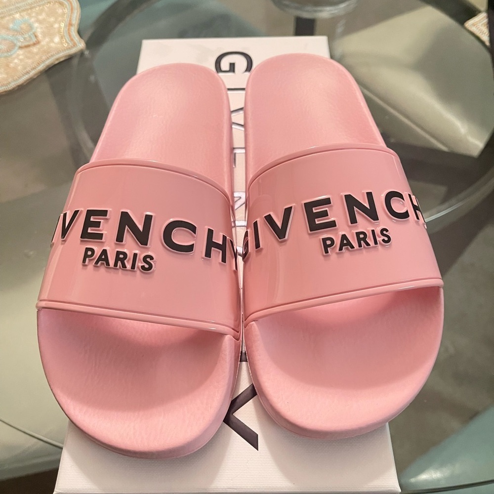 Pink GIVENCHY pool slide Brand new, never worn